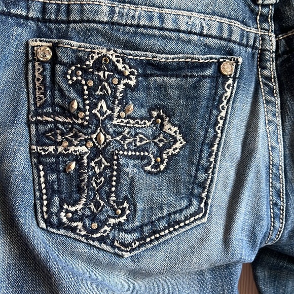 Miss Me Capris - Picture 3 of 8